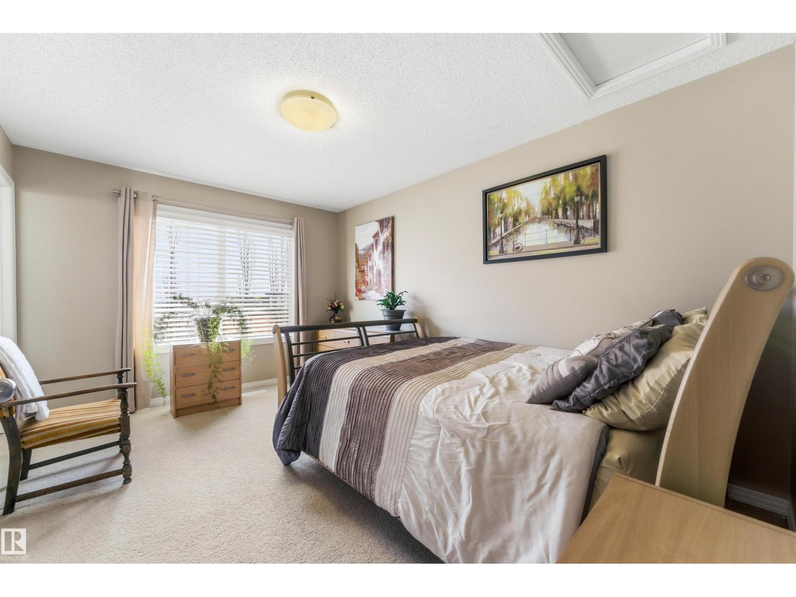3039 Harvey CR NW - 30
