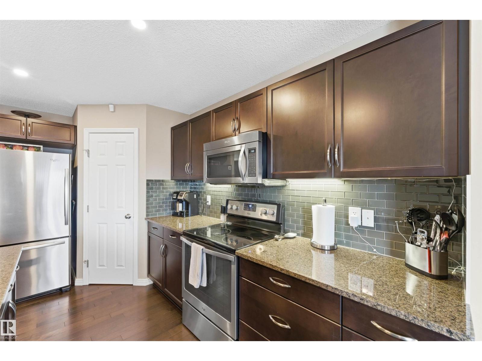 3039 Harvey CR NW - 8