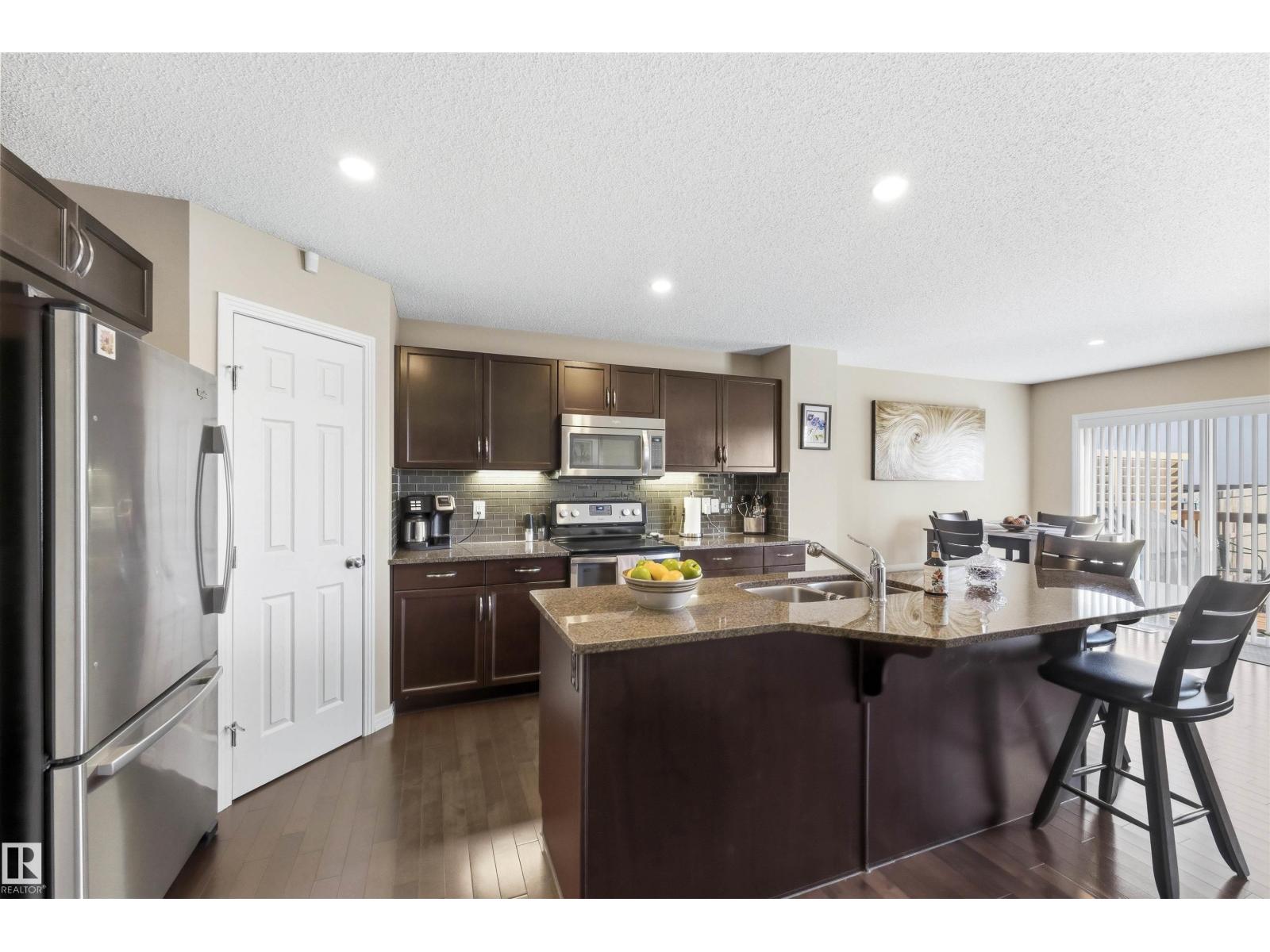 3039 Harvey CR NW - 5