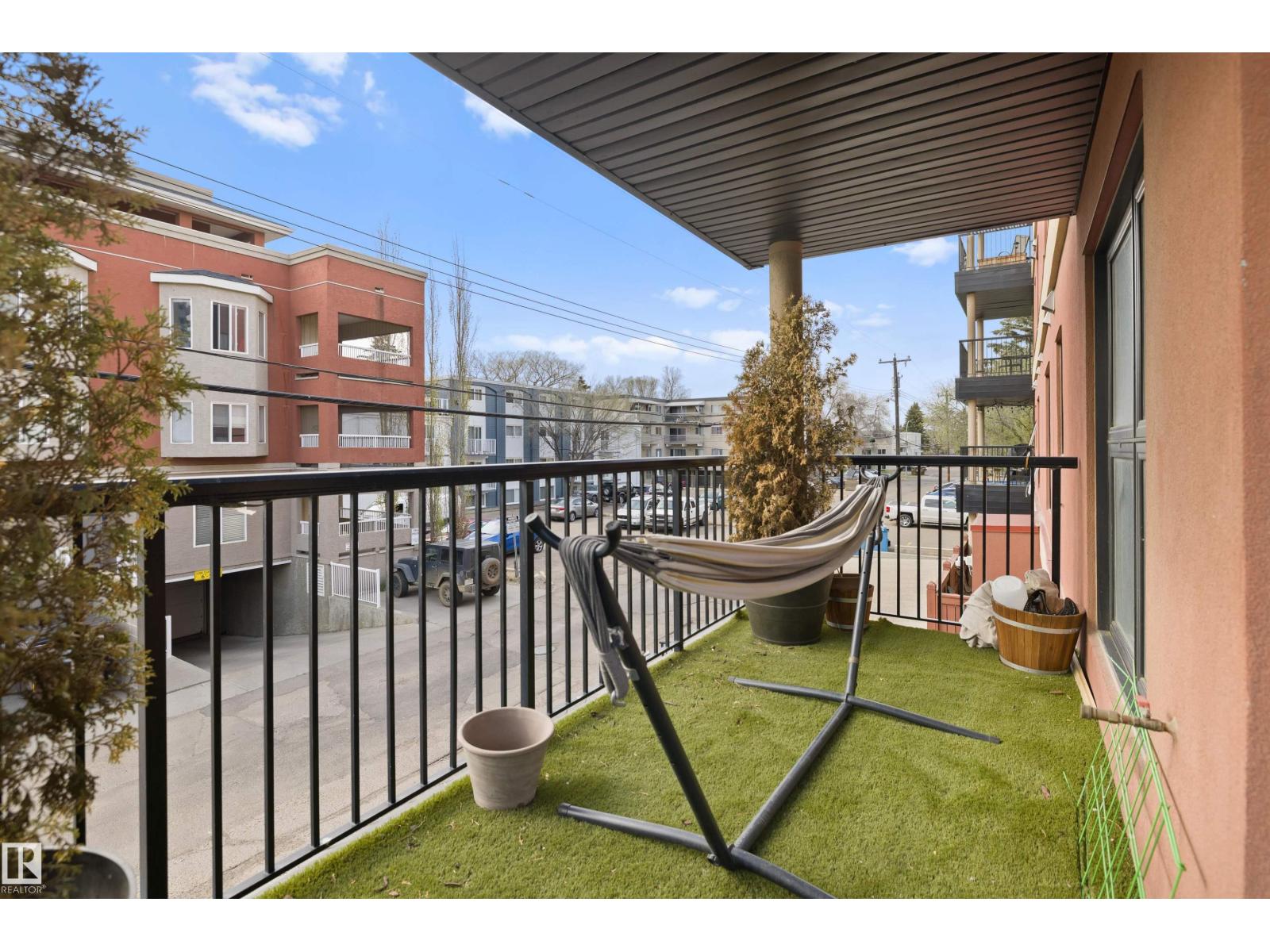 #206 10232 115 ST NW - 19