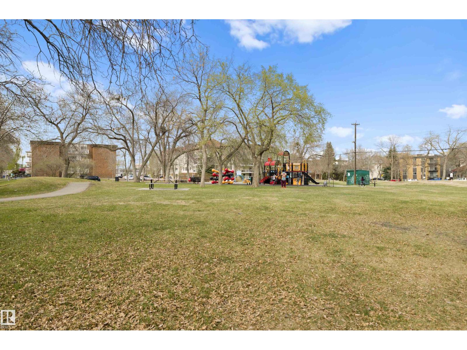 #206 10232 115 ST NW - 24