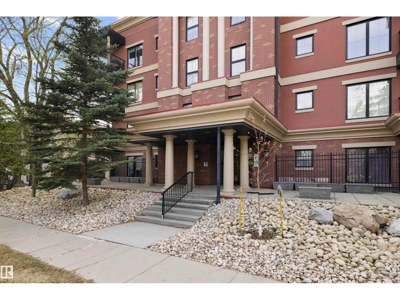 #206 10232 115 ST NW - 26