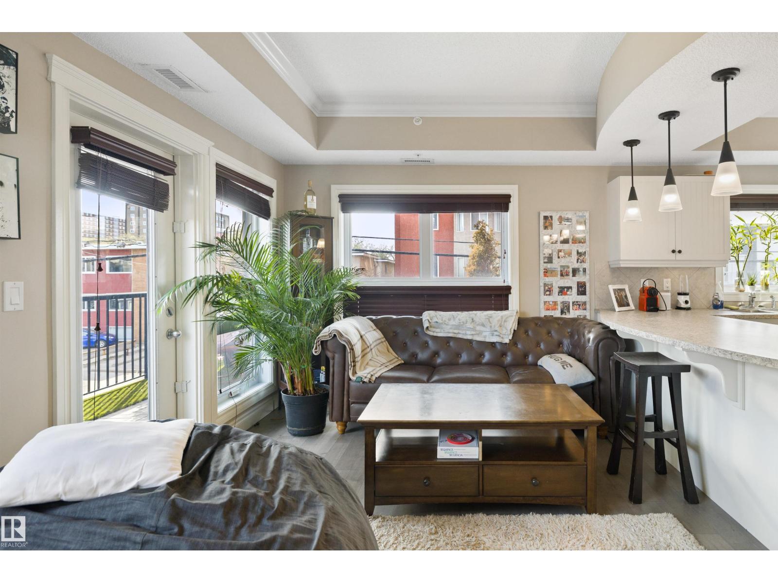 #206 10232 115 ST NW - 6