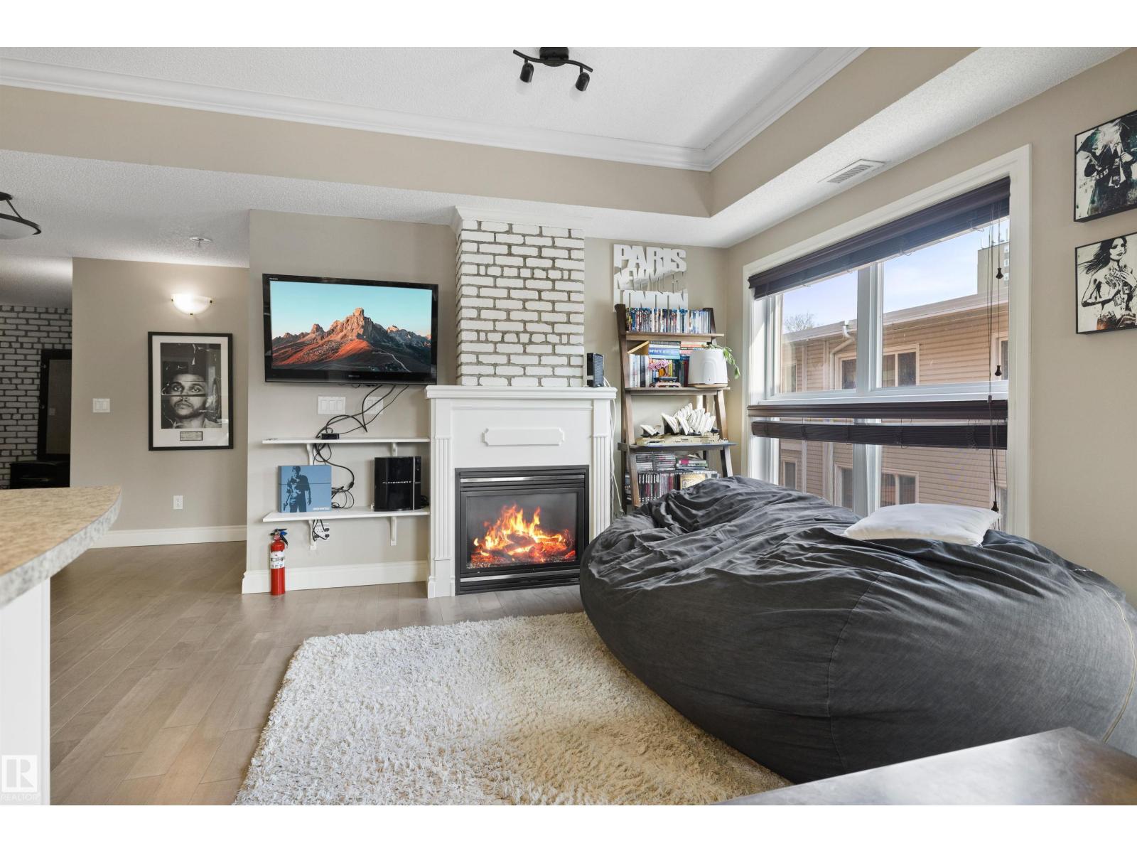 #206 10232 115 ST NW - 7