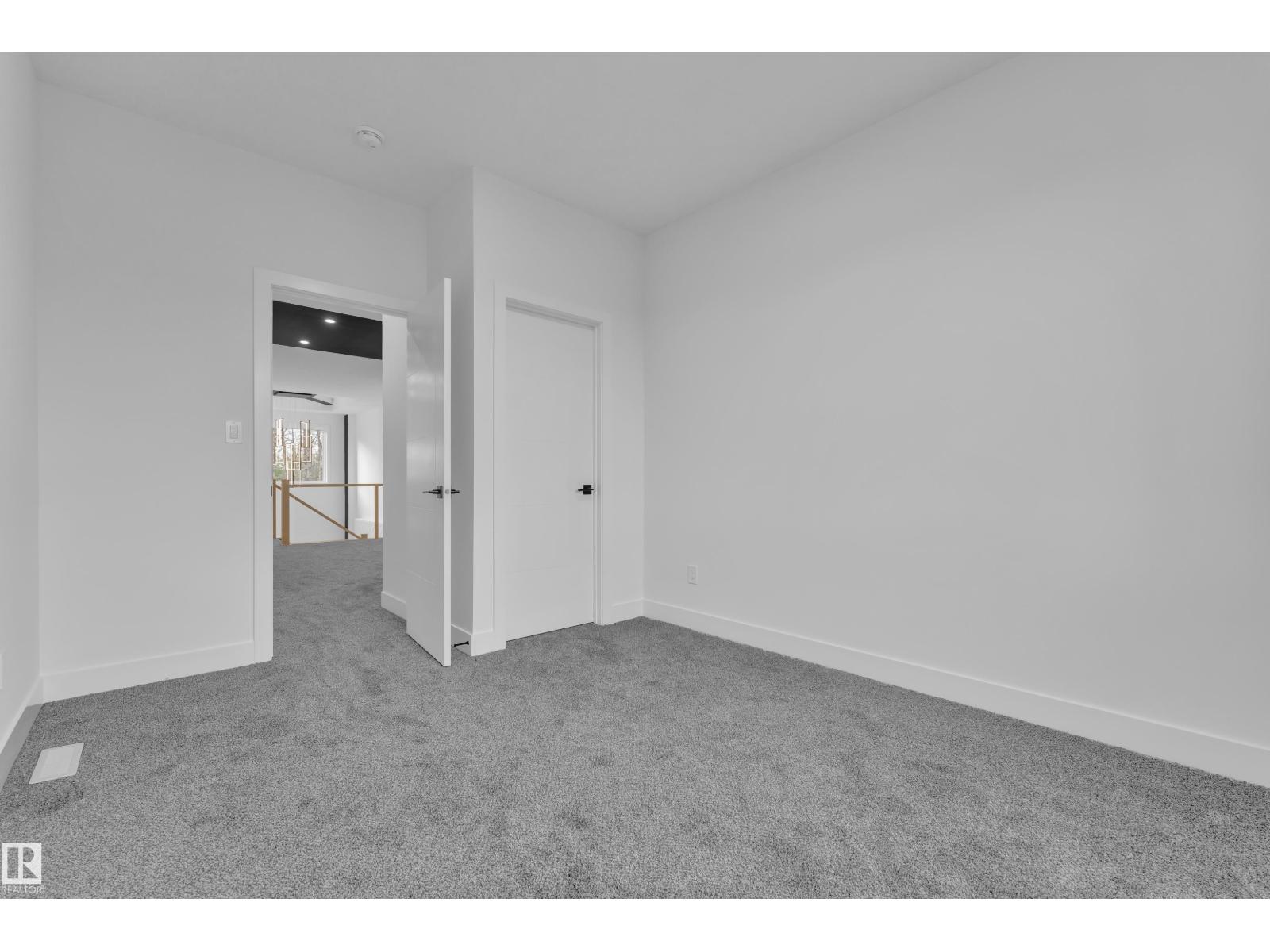 59 Renwyck PL - 25
