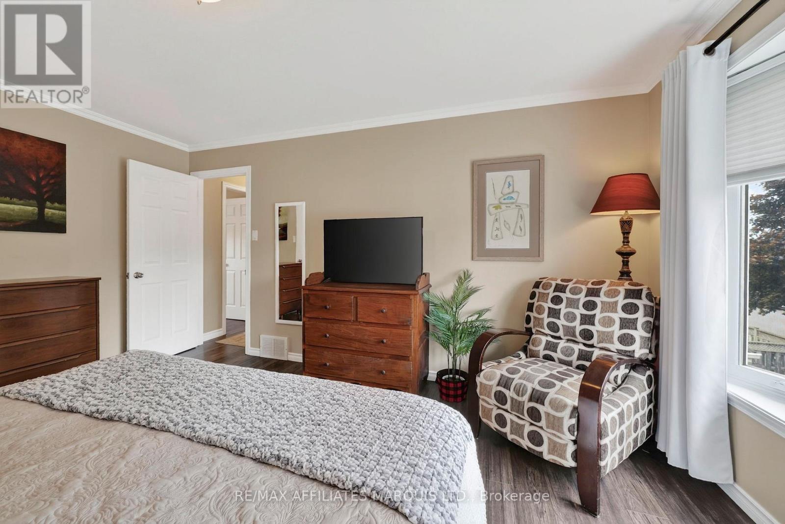 2132 CONCORDE AVENUE - 23