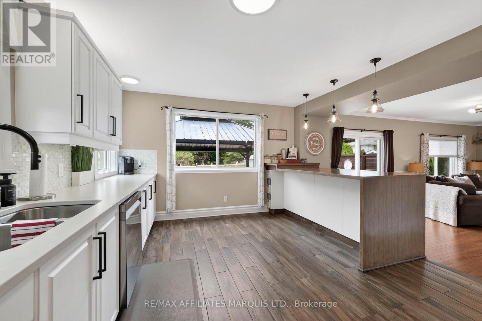 2132 CONCORDE AVENUE - 8