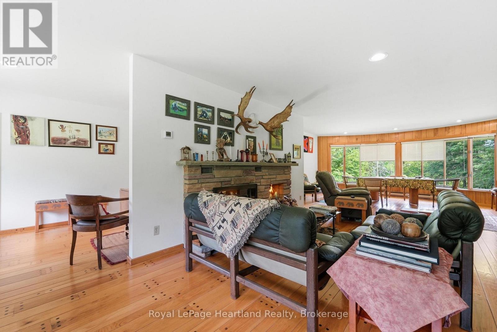 81833 LONDON ROAD - 10