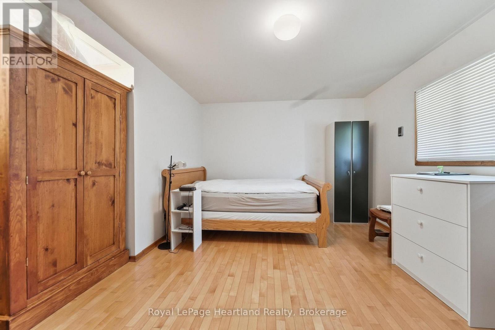 81833 LONDON ROAD - 16