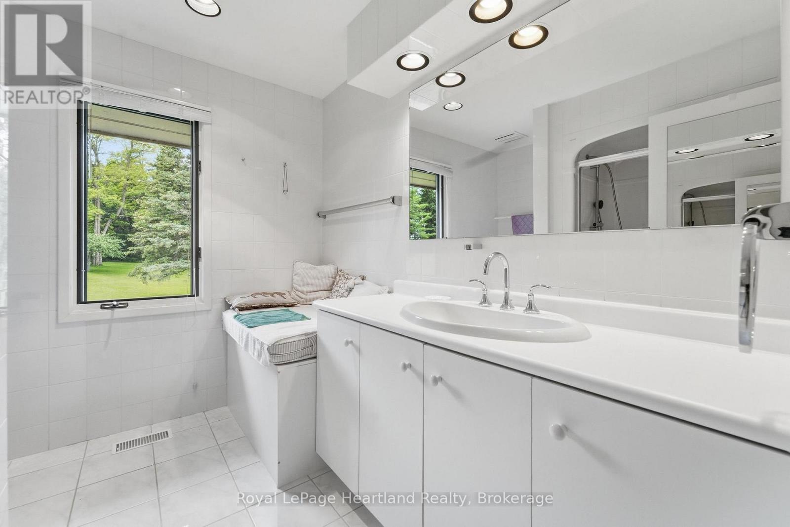 81833 LONDON ROAD - 20