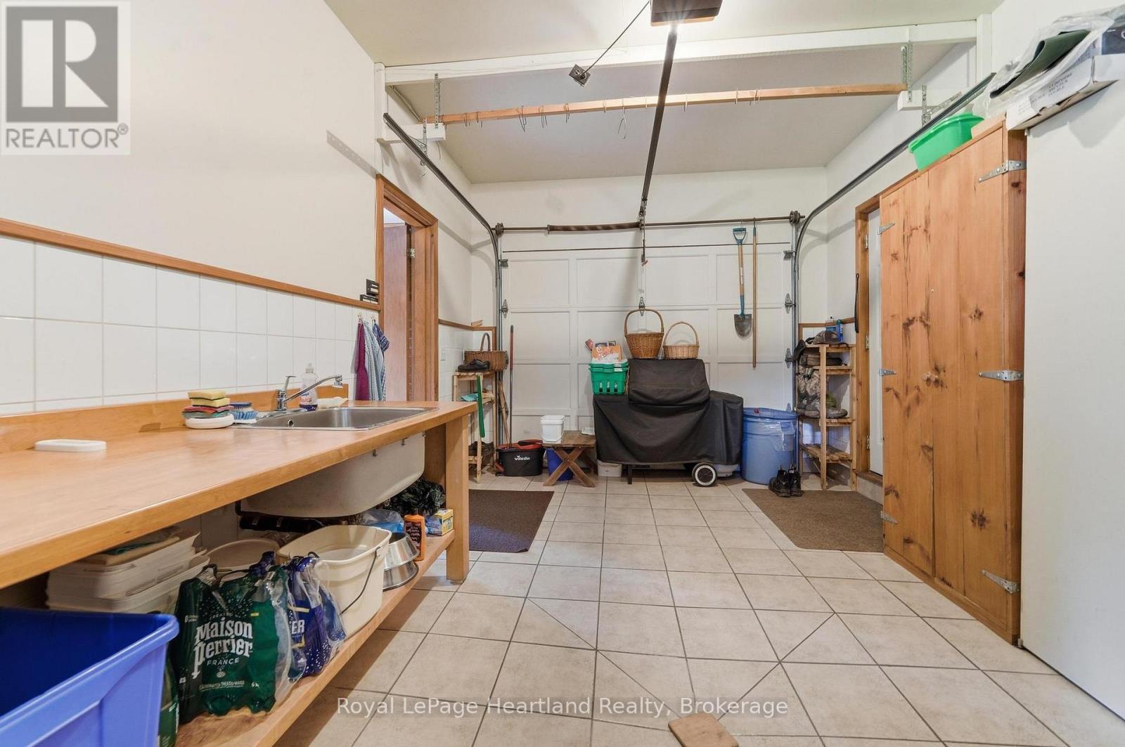 81833 LONDON ROAD - 24