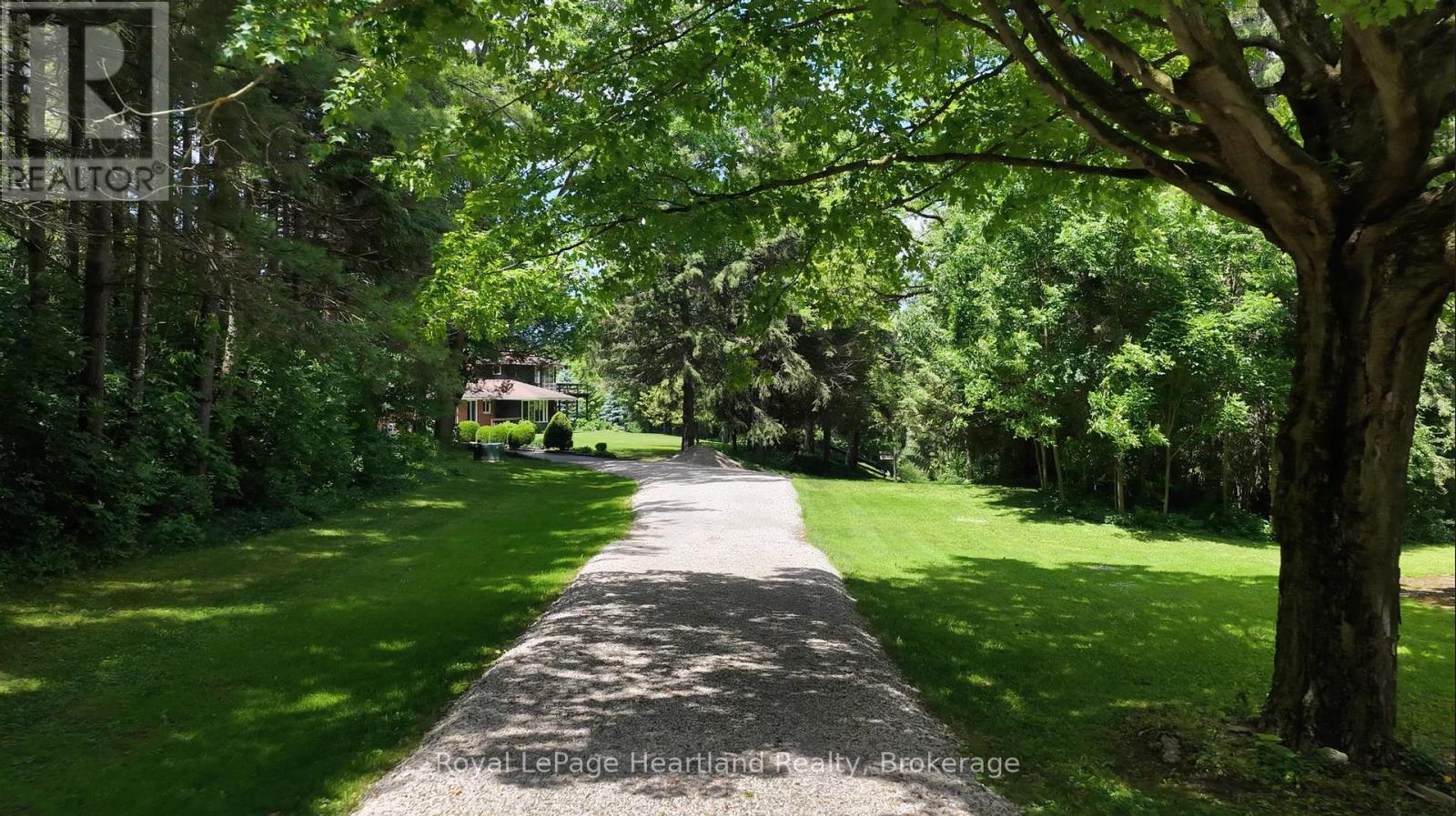 81833 LONDON ROAD - 43