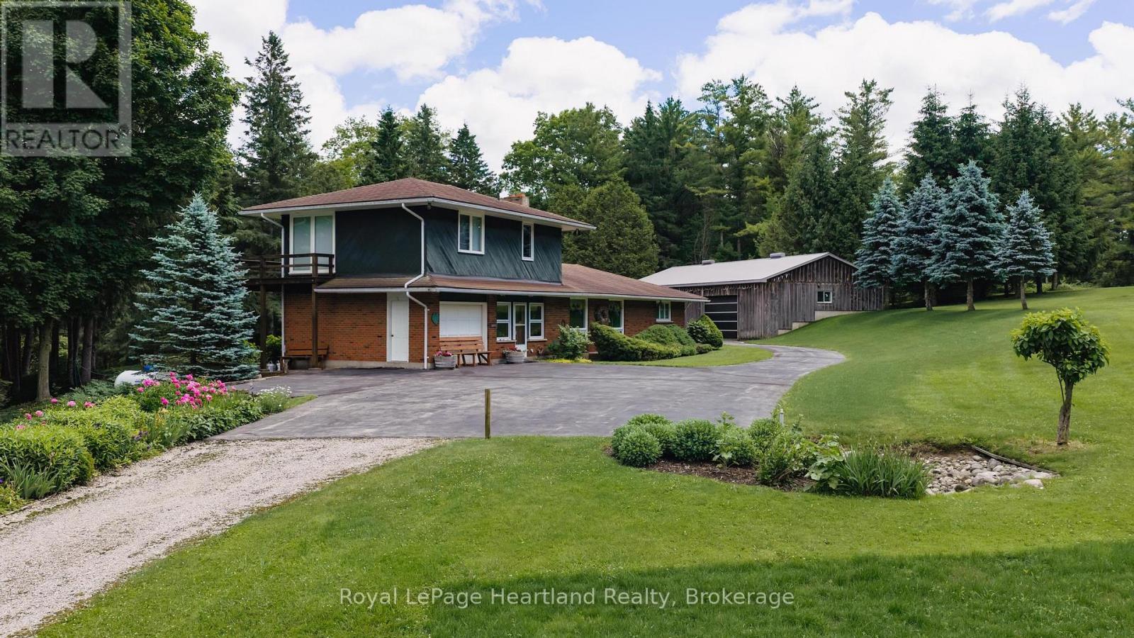 81833 LONDON ROAD - 48
