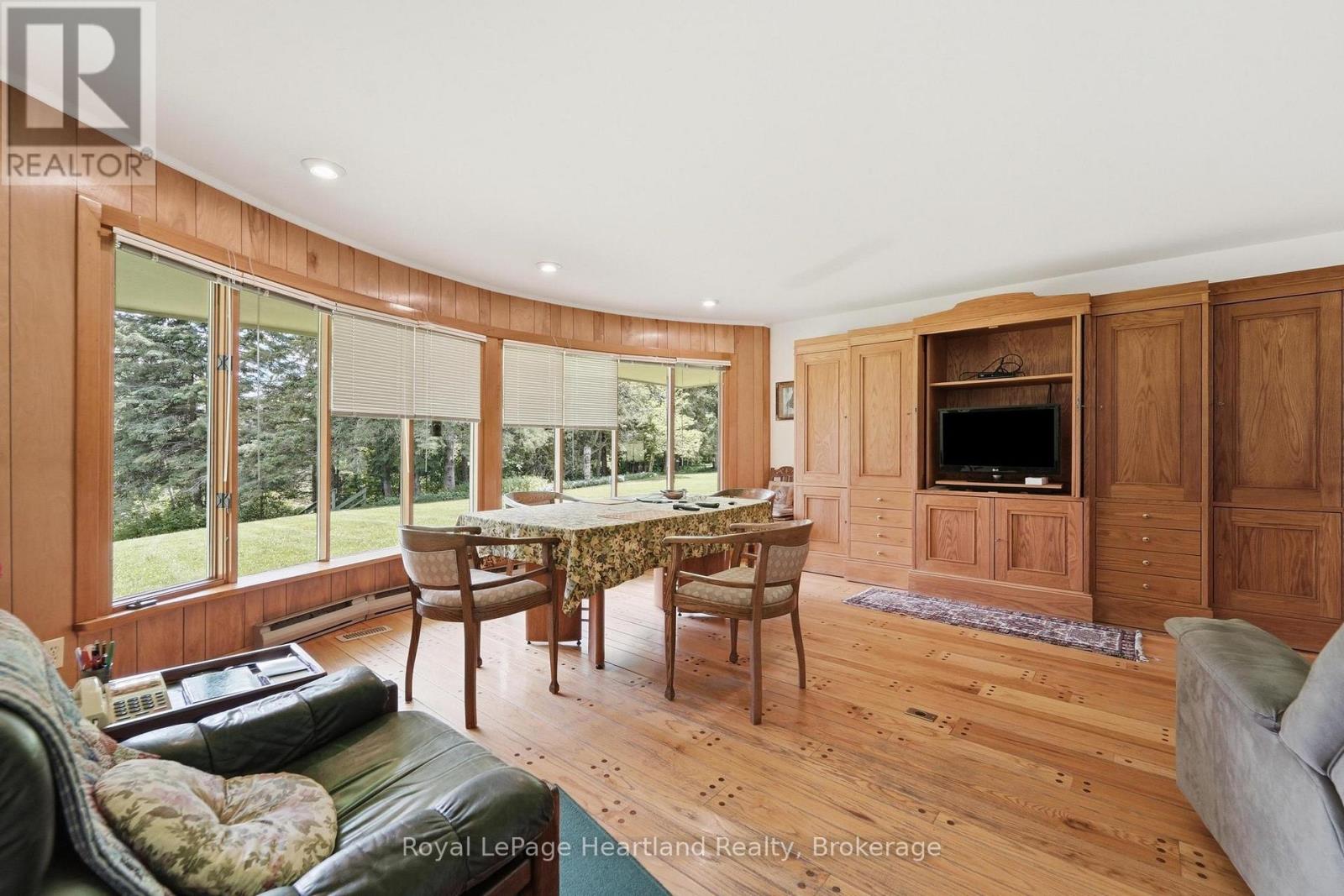 81833 LONDON ROAD - 5
