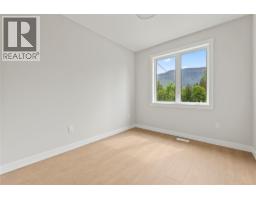 166 2nd Avenue, Grindrod, BC V1E3J4 Photo 21