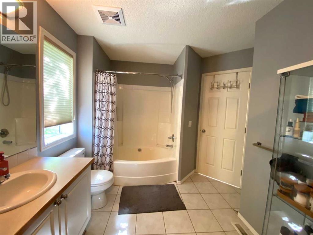 10 Elgin Drive SE - 11