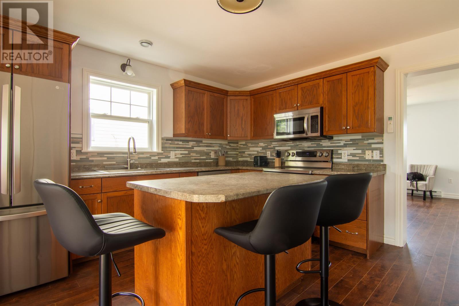 348 Jennifer Street - 8