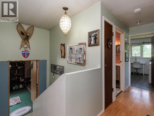 30 11TH AVENUE EAST - Image 10