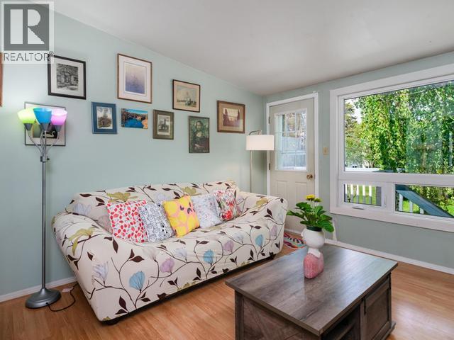 30 11TH AVENUE EAST - Image 17