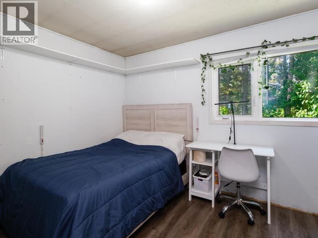 30 11TH AVENUE EAST - 22