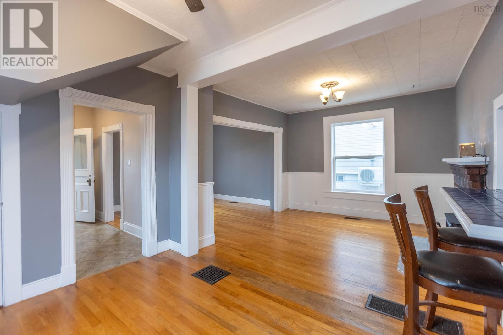 14 Allison Avenue - 16
