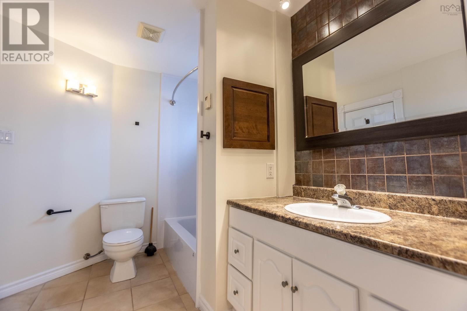 14 Allison Avenue - 32