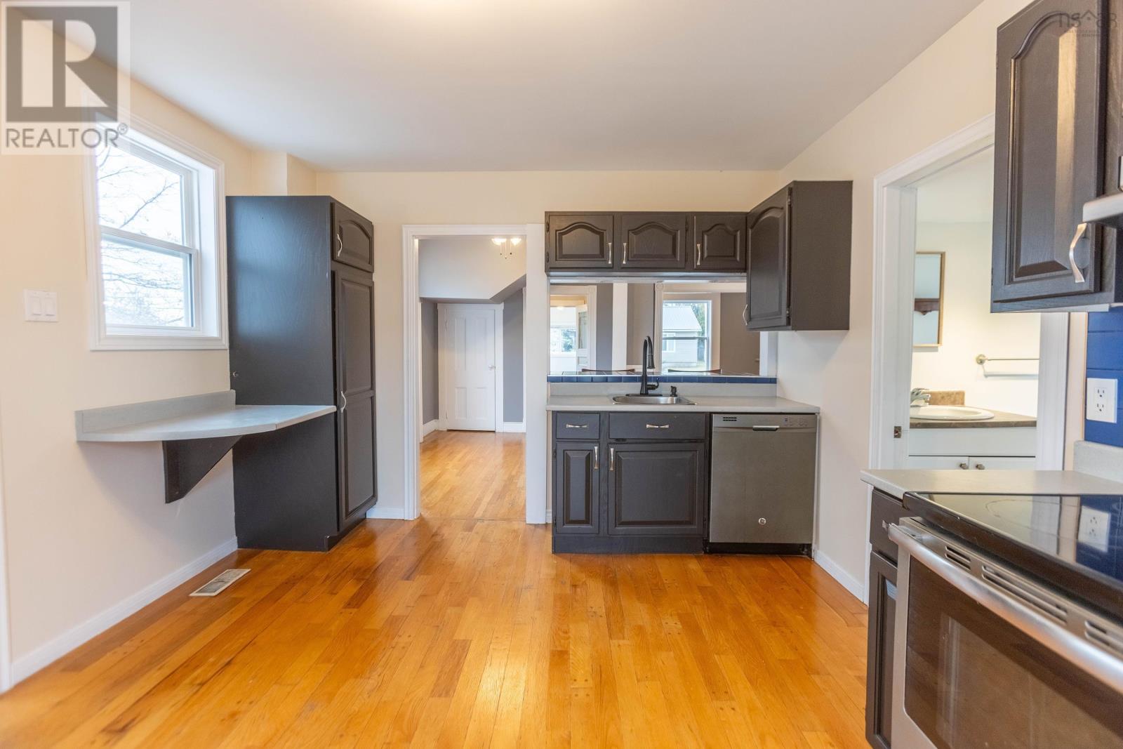 14 Allison Avenue - 13