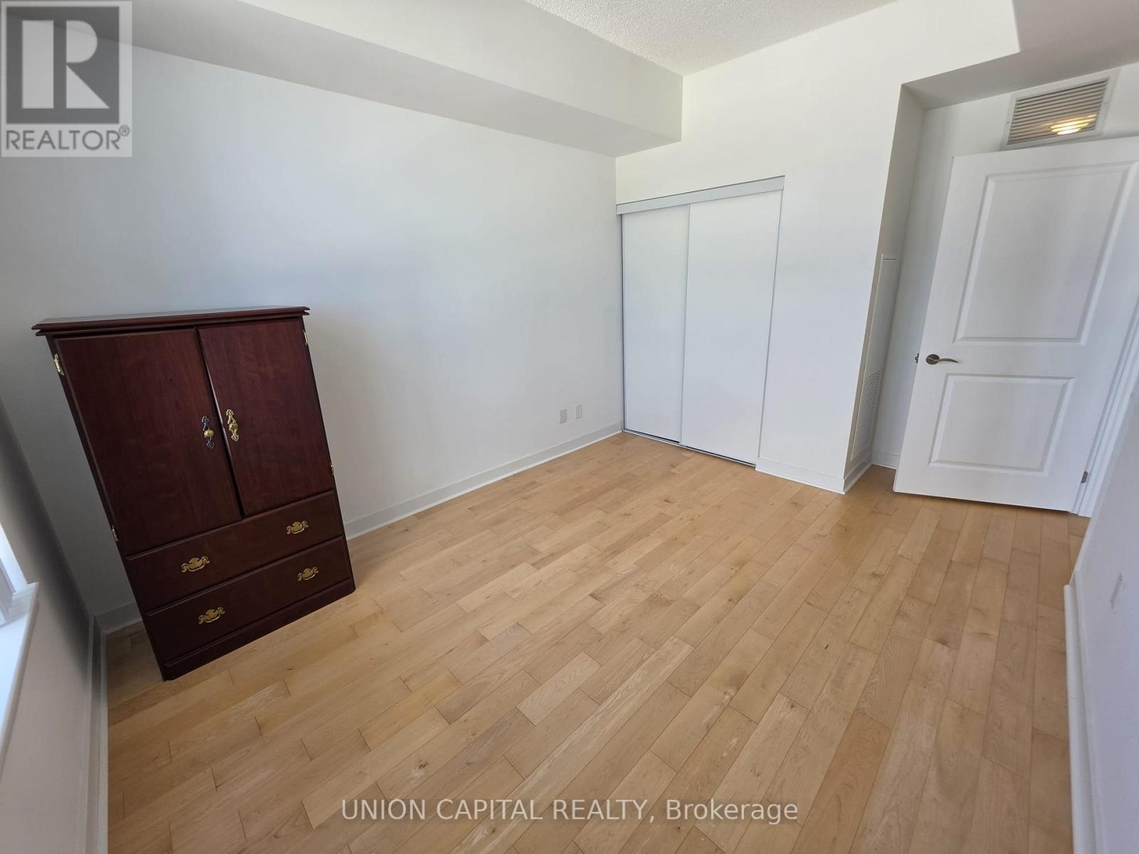 #1116 1038 MCNICOLL AVENUE - 17