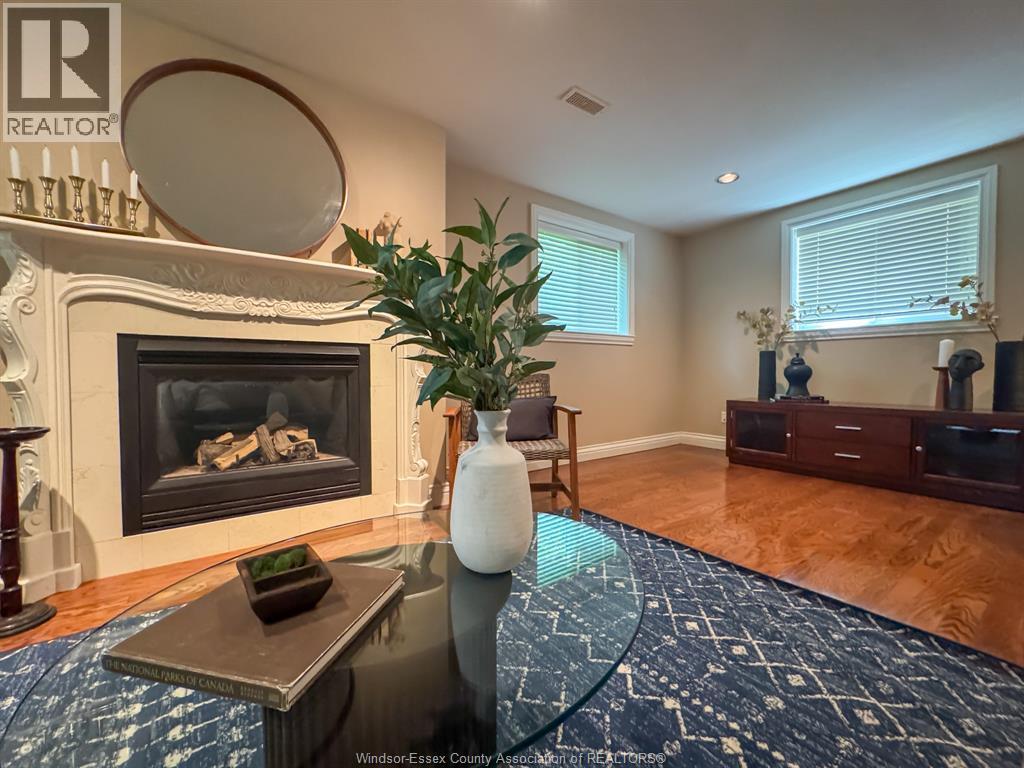 1950 RANDOLPH AVENUE - 32