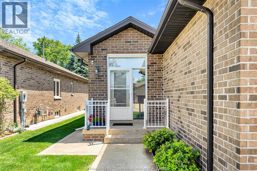 2526 OLIVE ROAD - 2