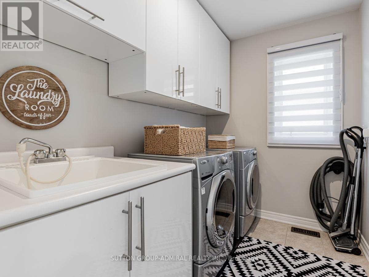 109 BARLI CRESCENT - 24