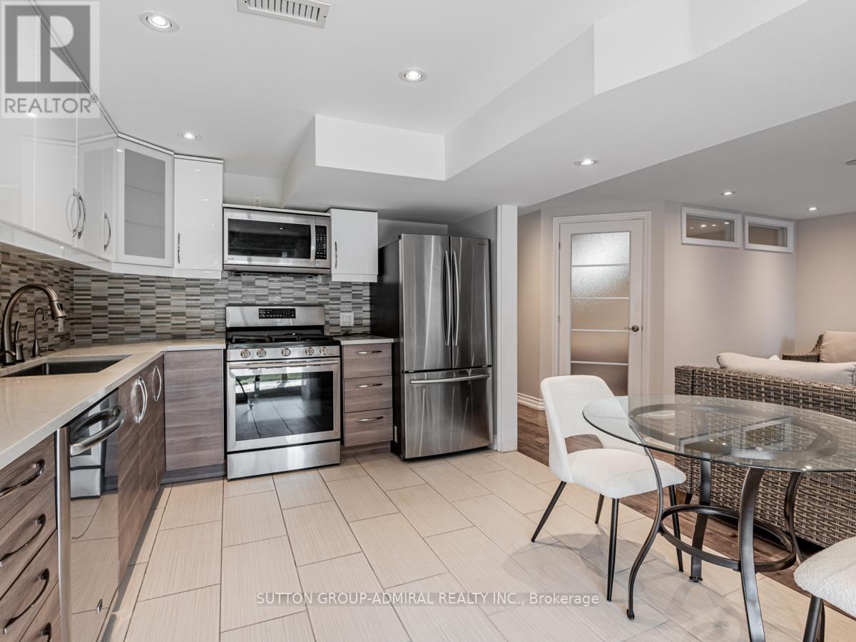 109 BARLI CRESCENT - 27