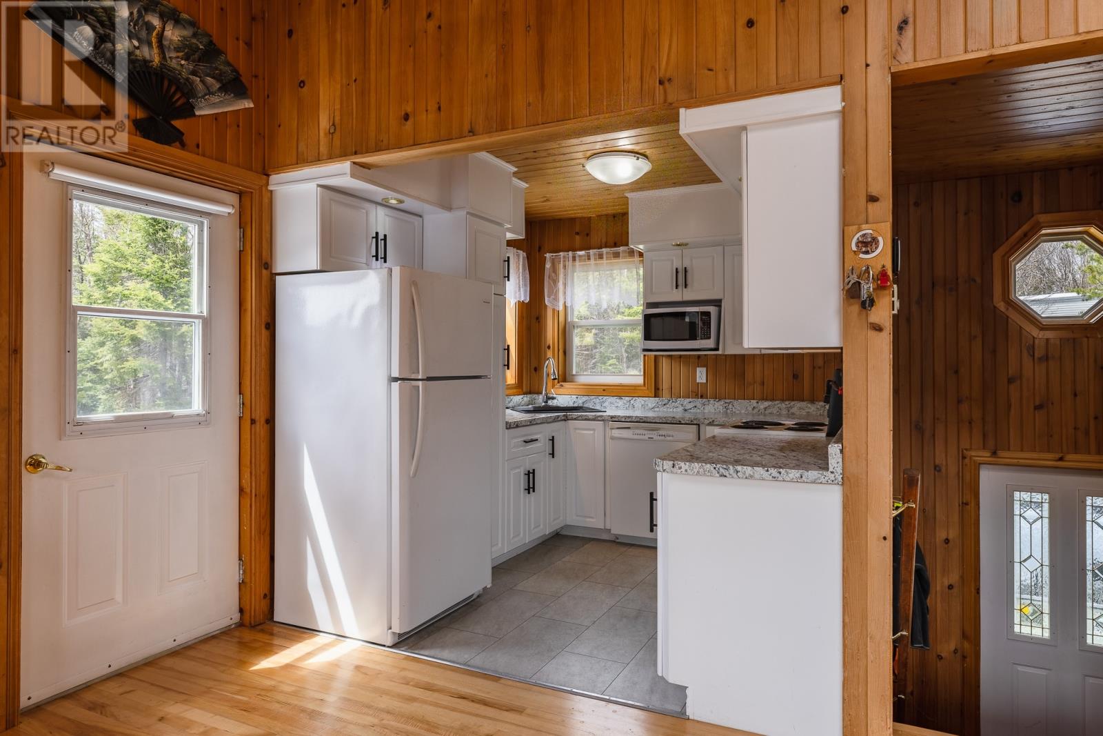 41 Lakeview Drive - 5
