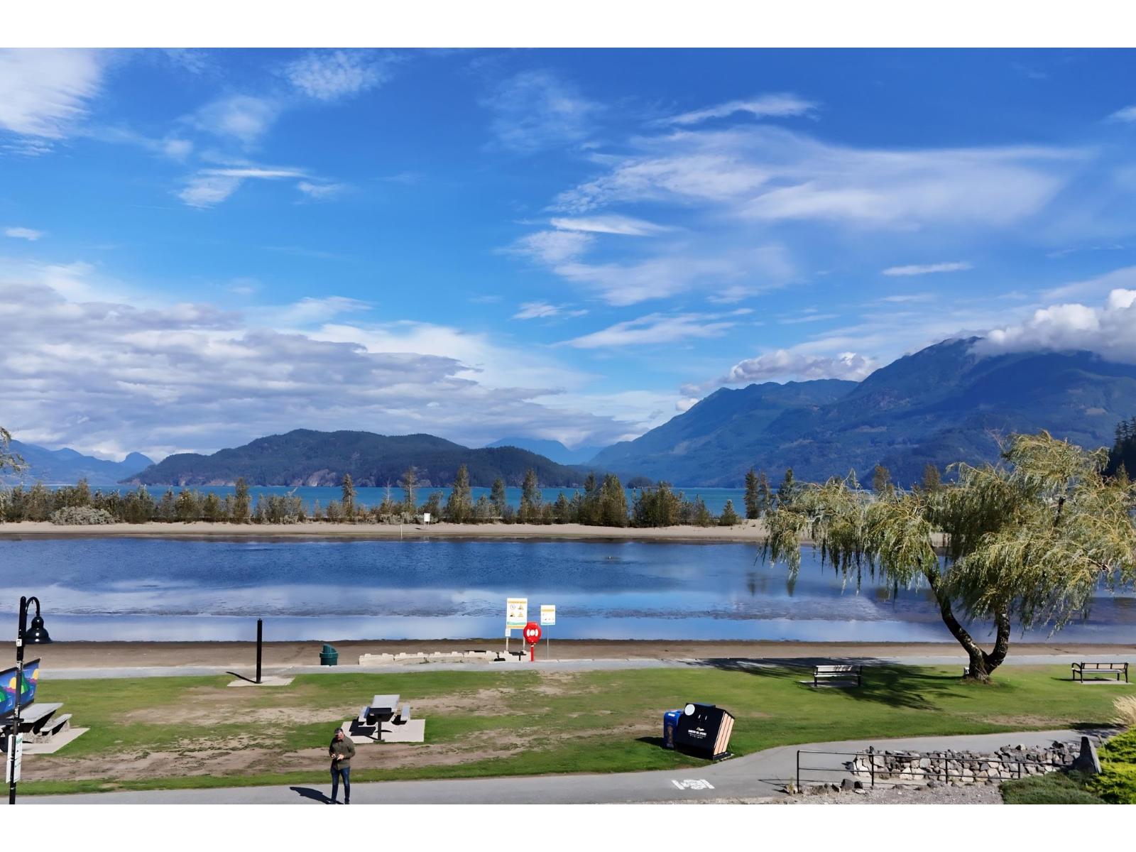320 378 ESPLANADE AVENUE, Harrison Hot Springs, Harrison Hot Springs