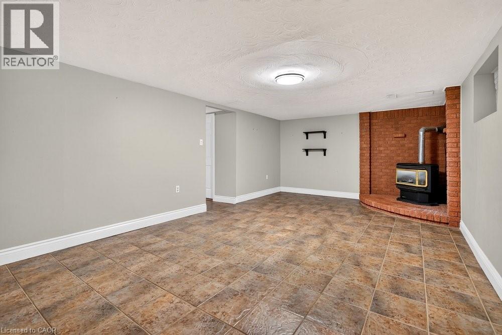 102 BIRCHLAWN Drive - 36