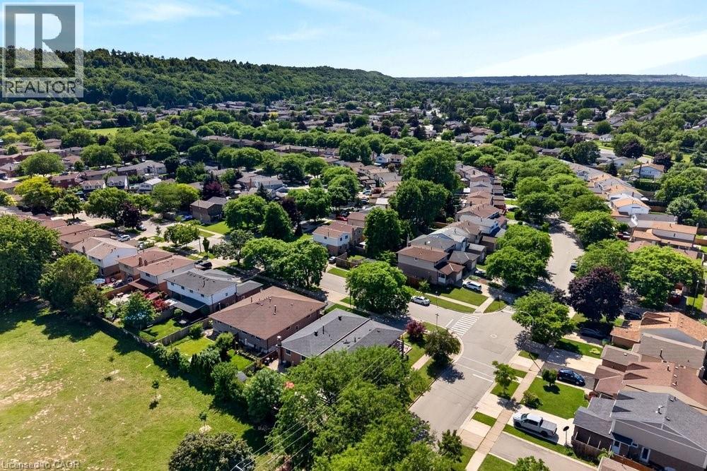 102 BIRCHLAWN Drive - 50