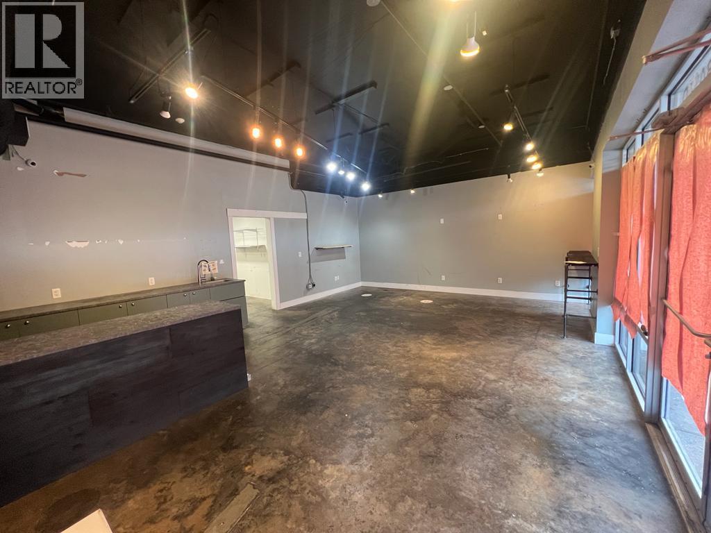 103 3957 Lakeshore Road, Kelowna