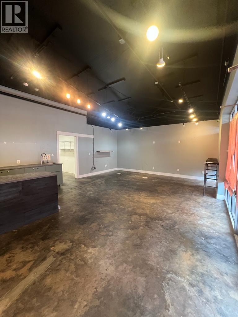 103 3957 Lakeshore Road, Kelowna