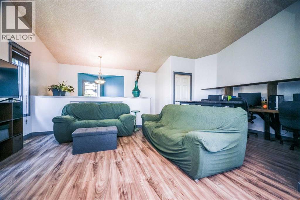 11217 69 Avenue - photo 4