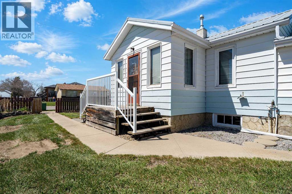 5103 41 Ave - 7