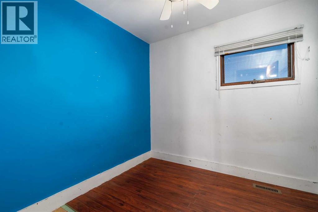 5103 41 Ave - 14