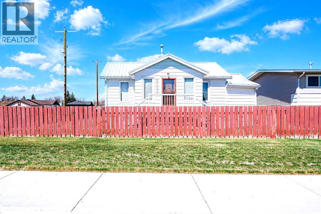 5103 41 Ave - 3