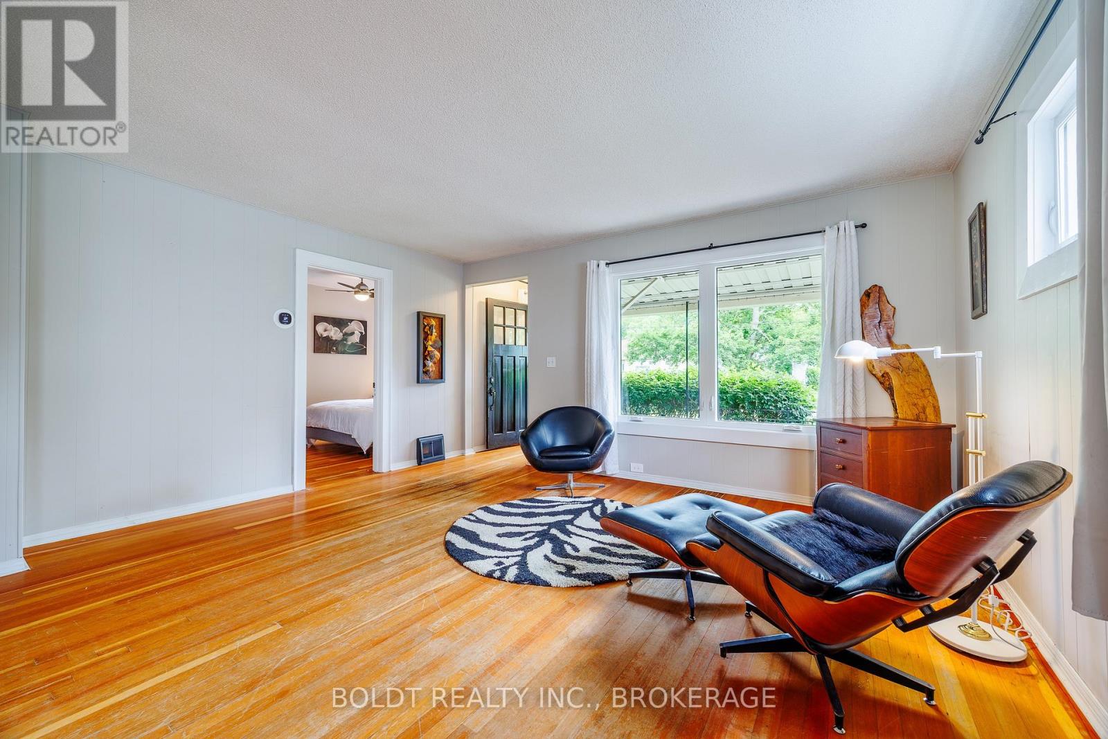421 PROSPECT POINT ROAD N - 14