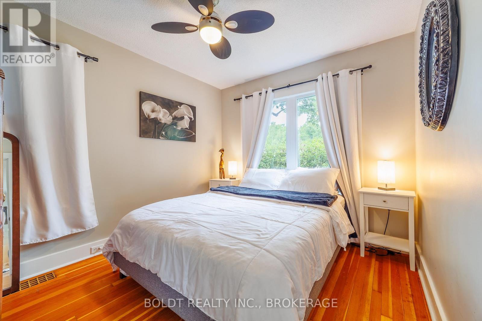421 PROSPECT POINT ROAD N - 15