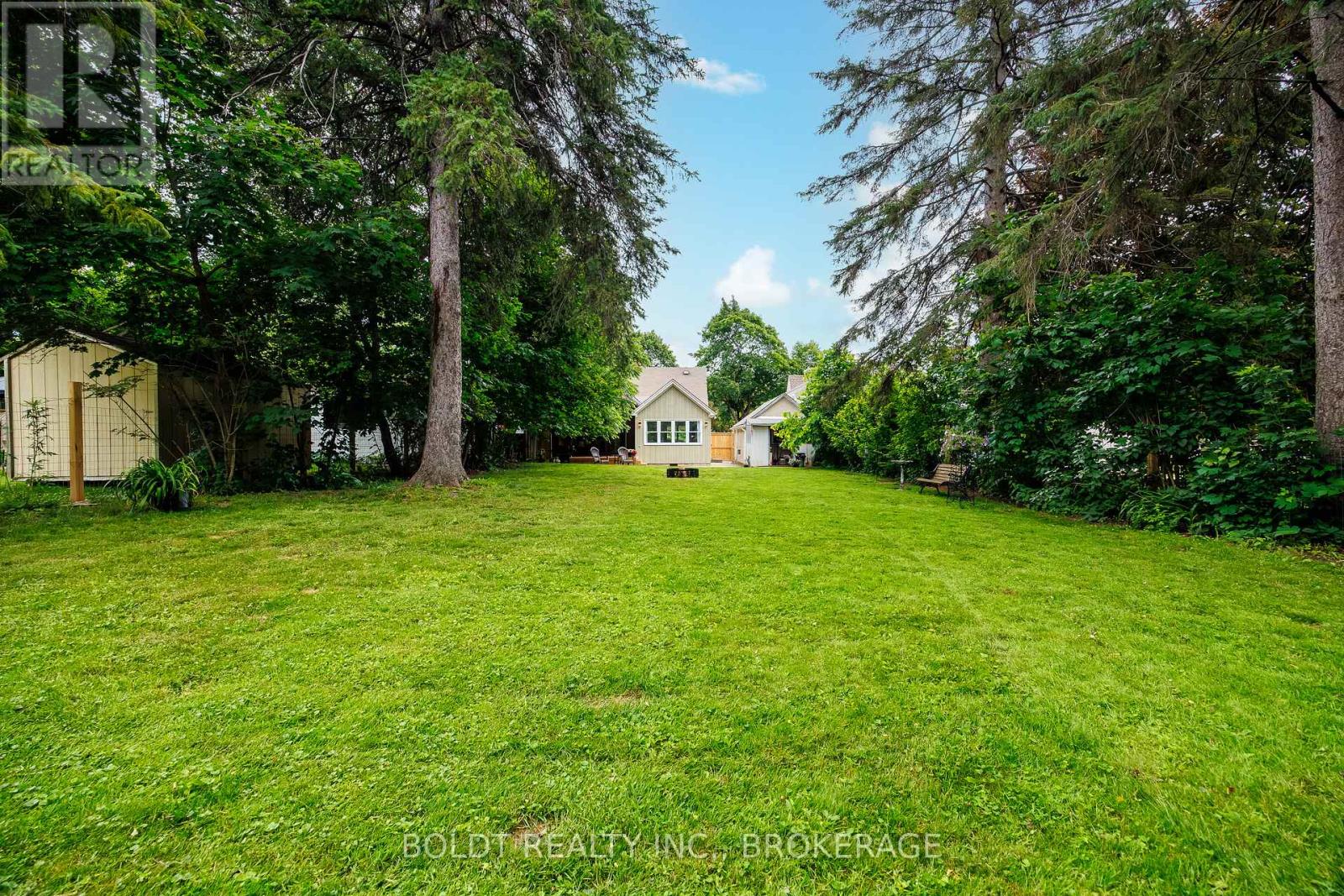 421 PROSPECT POINT ROAD N - 7