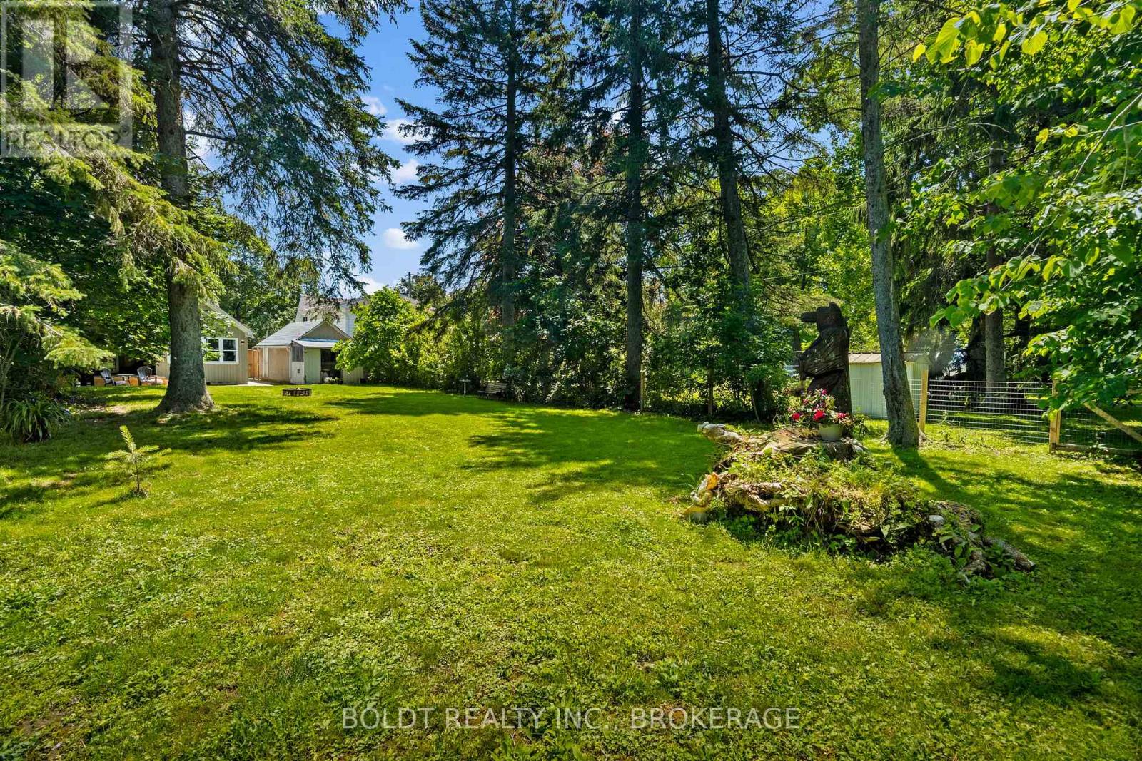 421 PROSPECT POINT ROAD N - 8