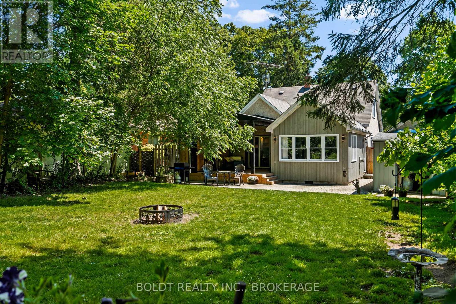 421 PROSPECT POINT ROAD N - 30