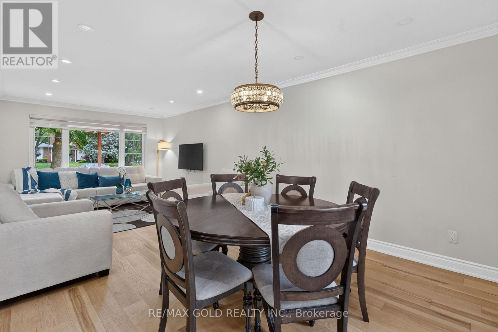 40 DEVONSHIRE DRIVE - 12