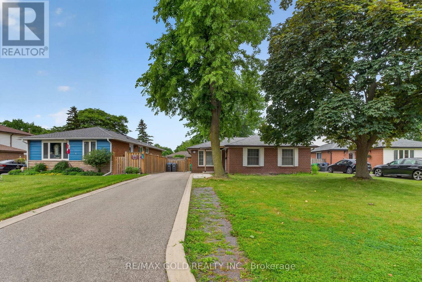 40 DEVONSHIRE DRIVE - 2