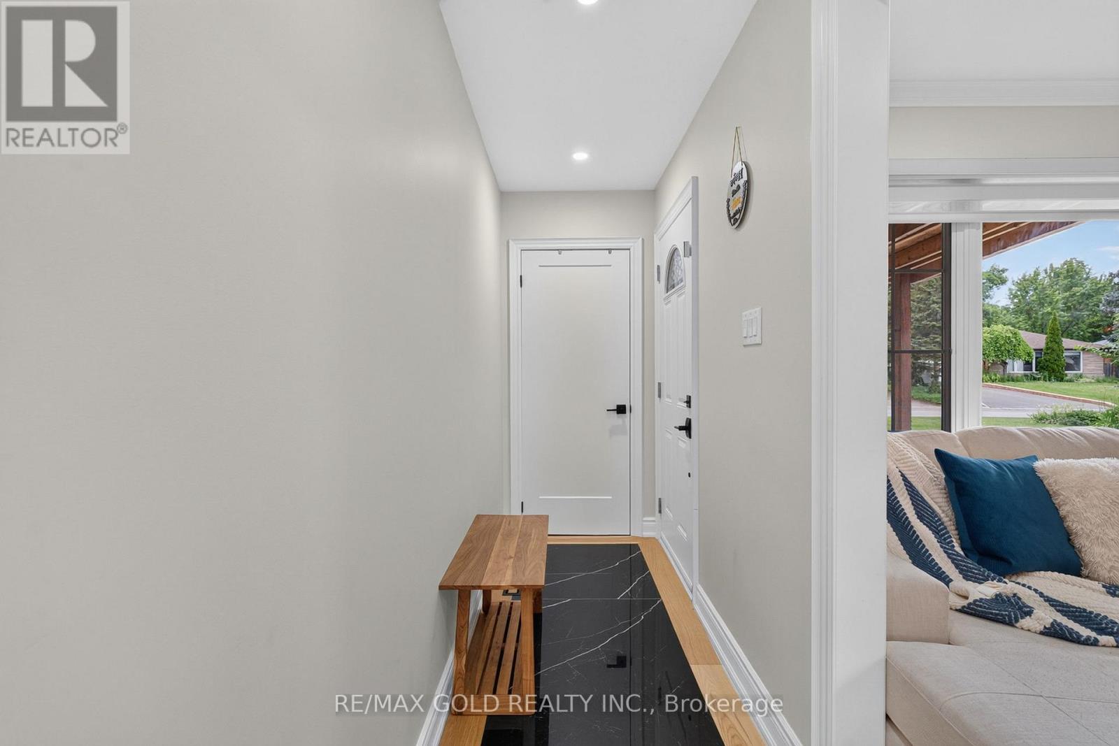 40 DEVONSHIRE DRIVE - 5